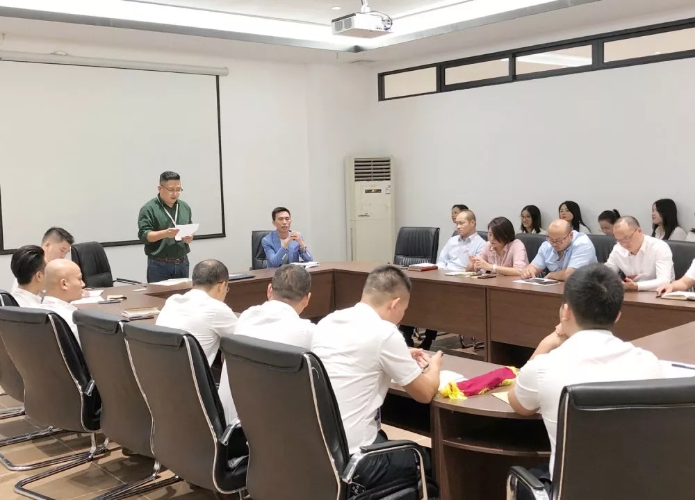 奮力沖刺，筑夢起航！綠蘋果瓷磚月度總結大會圓滿舉行！